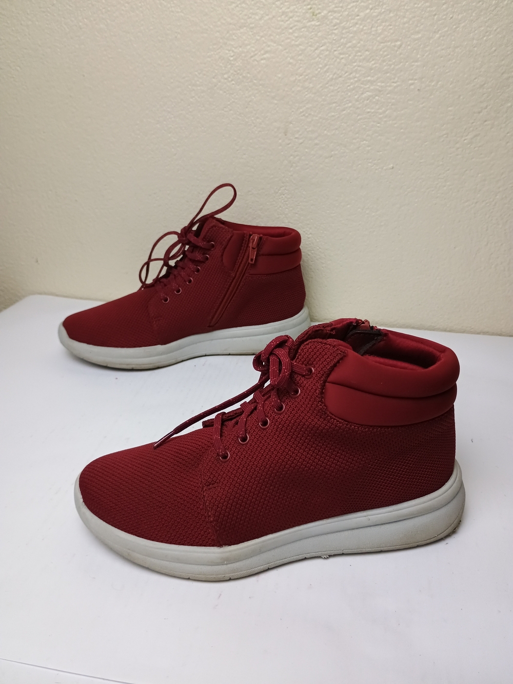 Cloudsteppers by Clarks Ezera 7M Knit Boots High-Top Sneakers in Burgundy Red